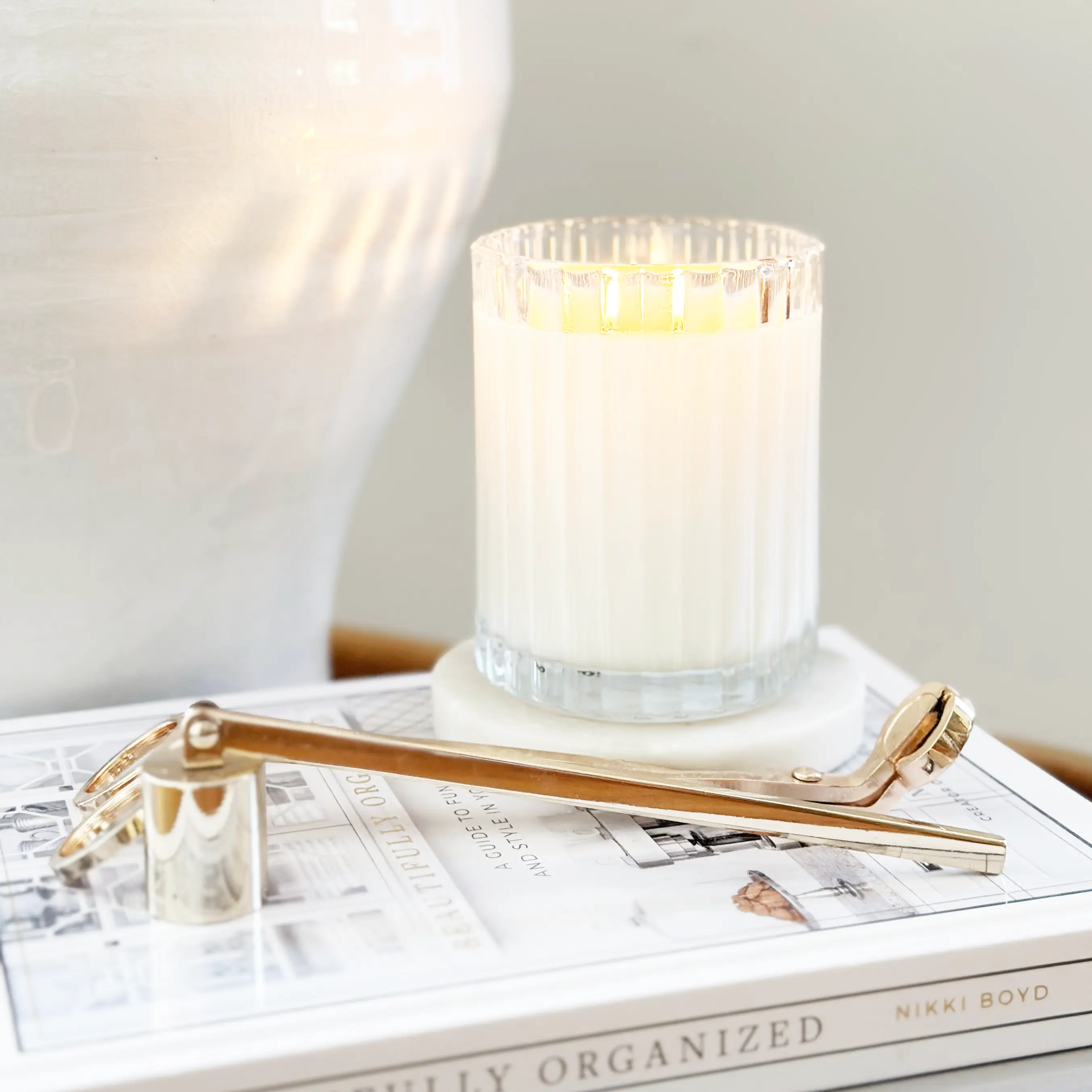 Amour | Amber + Rose Coconut Wax Candle – 230 g - Image 5