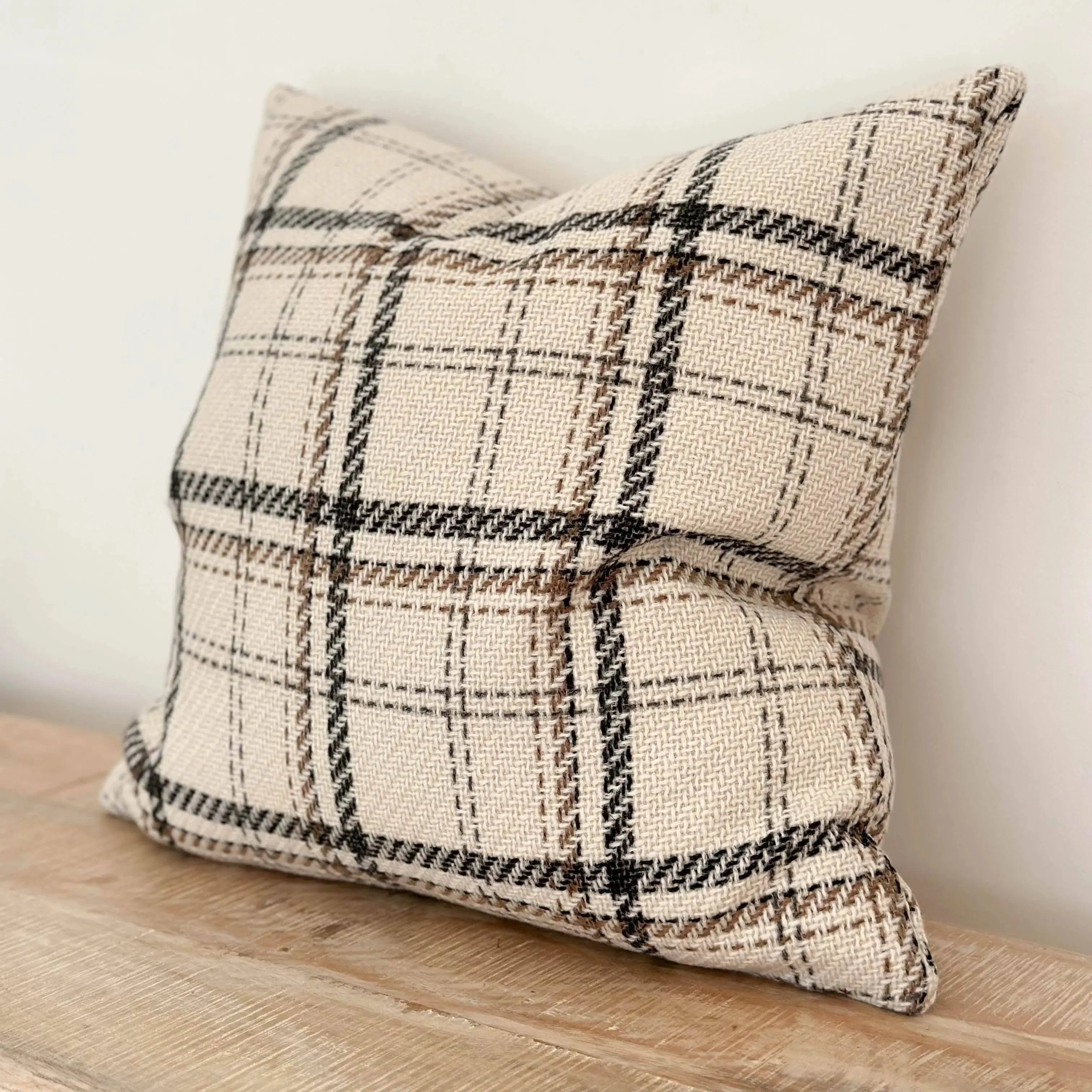 Country Wool Effect Cushion Cover – Cream Check 45×45cm
