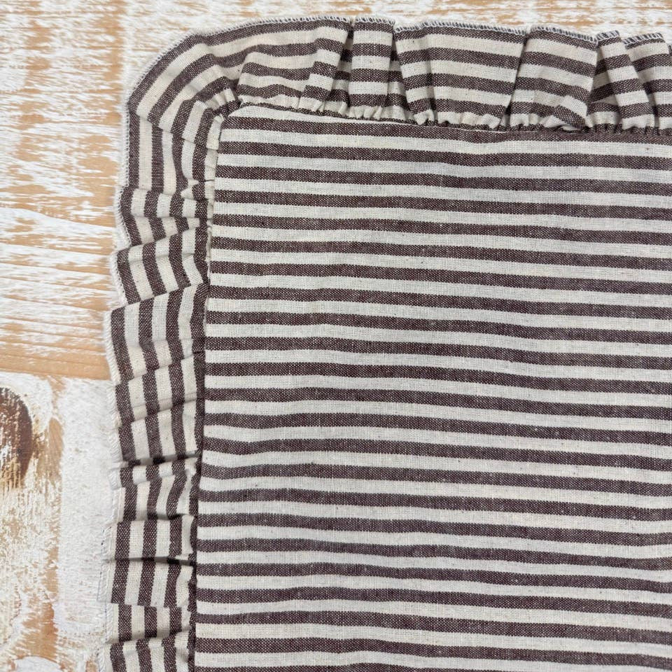 Set of 4 Dark Brown Stripe Ruffle Placemats - Image 2