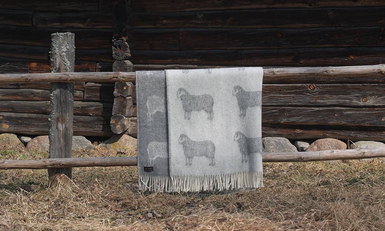 Sheep Soft Grey Pure Wool Throw - Image 12