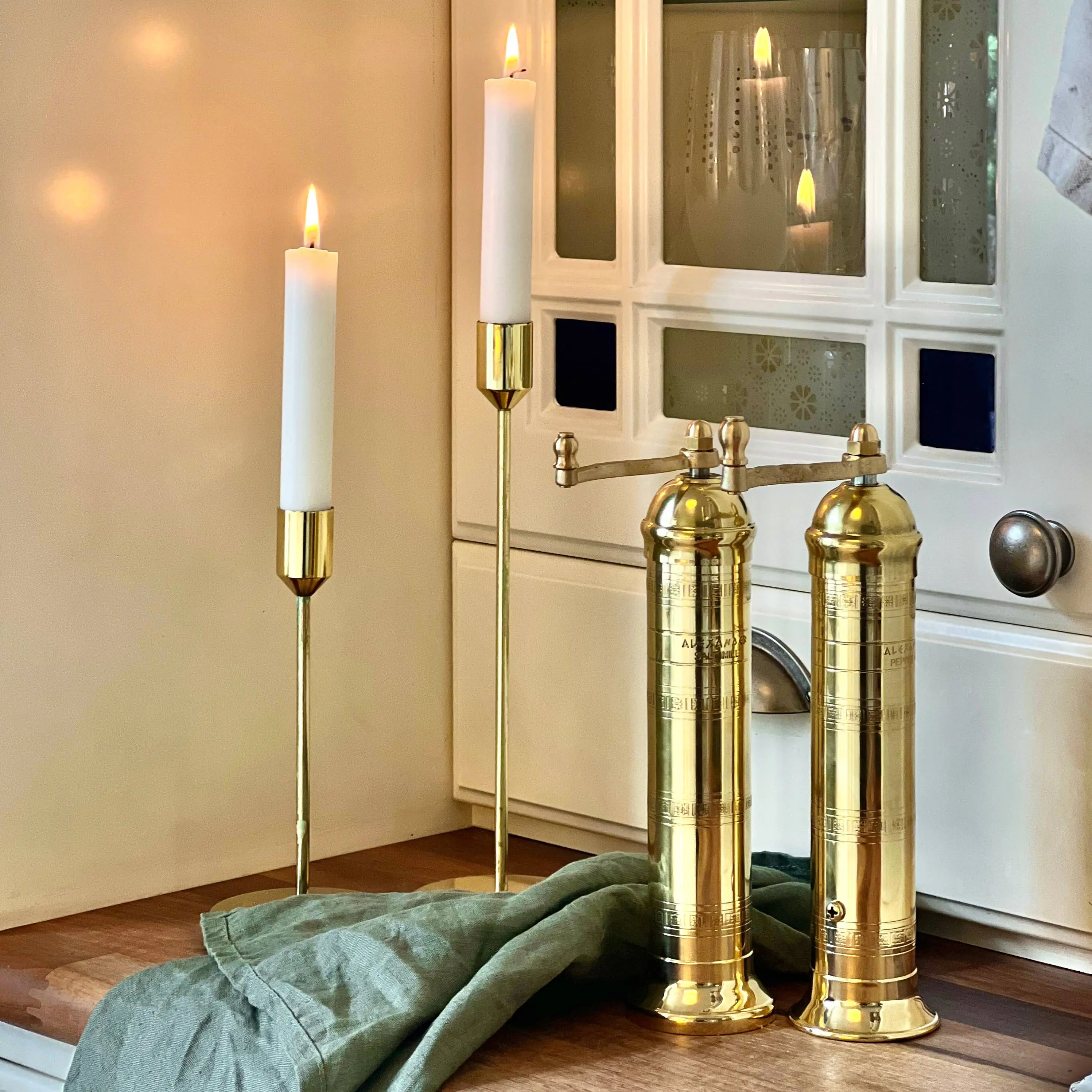 The Original ‘Brass Mill’ – 8" Salt Grinder - Image 4